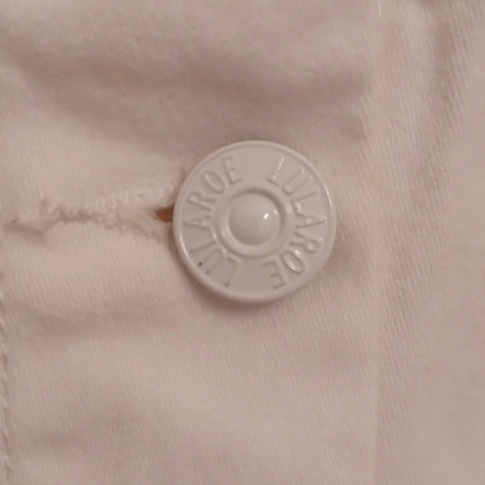Soft White Button-Front Jacket - Picture 4 of 7